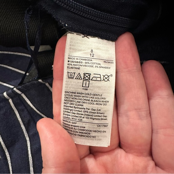 EUC Gap Crop Flare Striped Pants. Women’s 8. - Picture 8 of 9